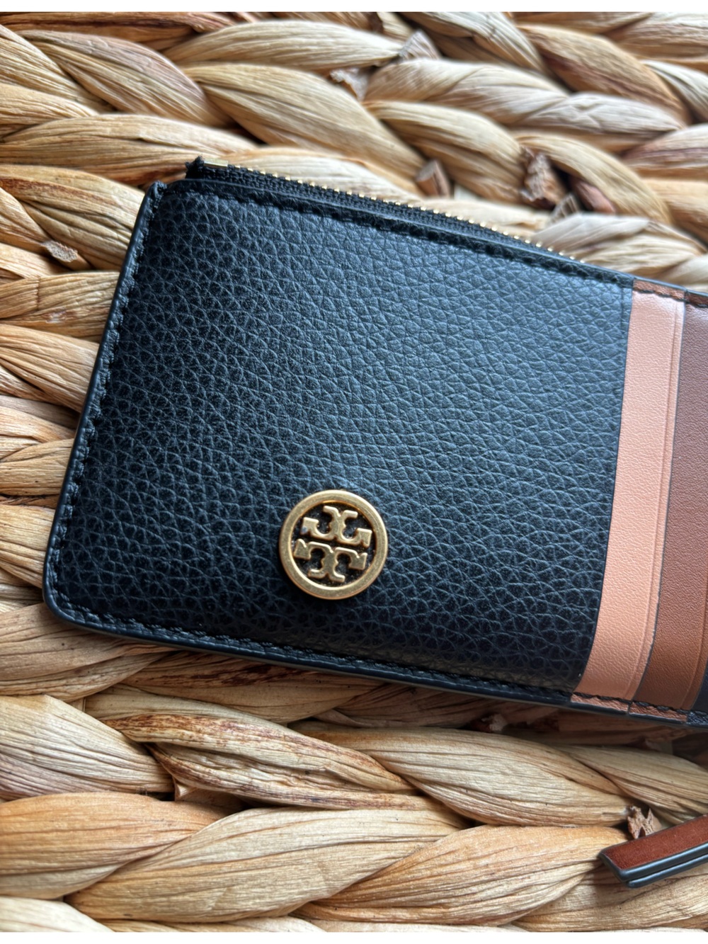 Tory Burch Robinson Pebbled Zip-Top Card Case, Black, Tan, White Colorblock - Picture 6 of 7